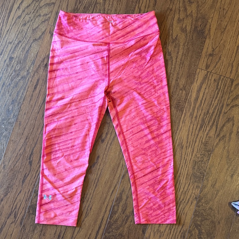 Under Armour Bright Pink Capris - Picture 1 of 4